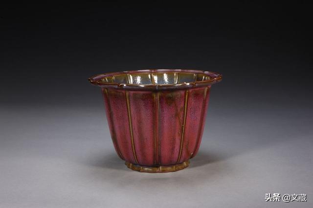 红釉瓷的鼻祖——钧窑红釉，对后世陶瓷影响深远